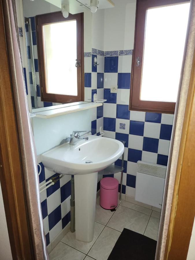 Revedelac Meuble Tout Confort Bremes Bagian luar foto