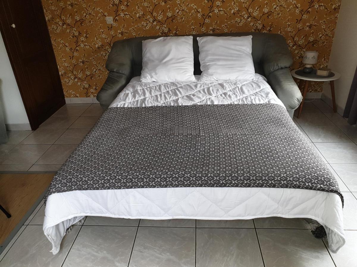 Revedelac Meuble Tout Confort Bremes Bagian luar foto